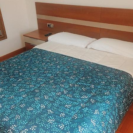 Habitacion Renfe Памплона Екстер'єр фото
