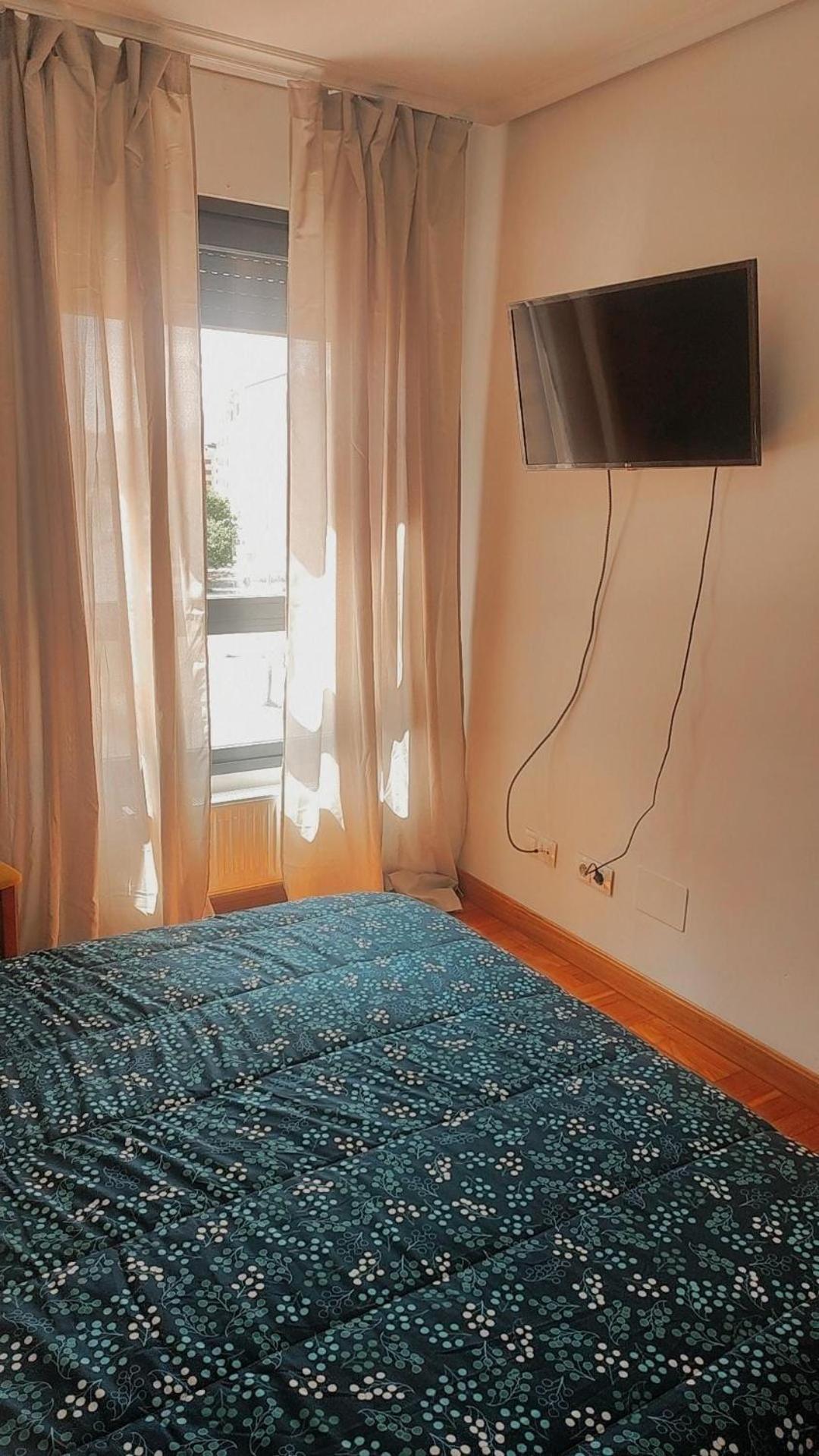 Habitacion Renfe Памплона Екстер'єр фото